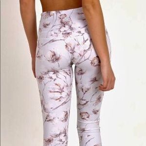 Varley Pants - VARLEY Biona Tight Floral NWOT Varley Pants - VARLEY Biona Tight Floral NWOT